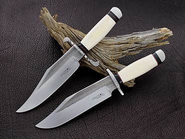 Custom Bowie knives by Robert Champion