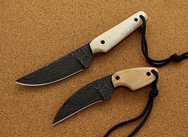 Unmei and Night Crawler knives by Robert Champion