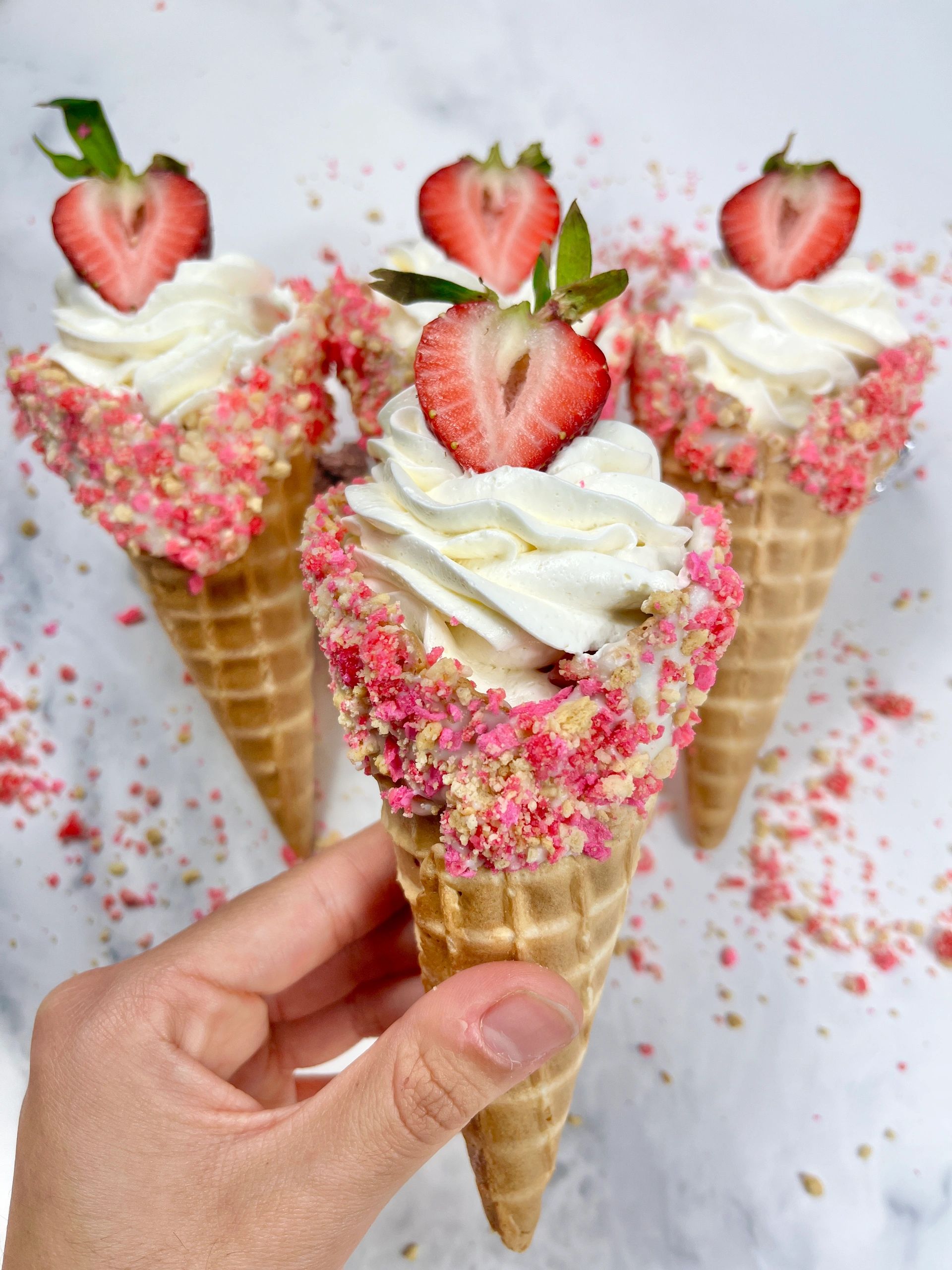 No Bake Cheesecake Cones