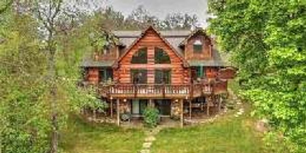 Custom built log timber home Asheville