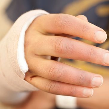 Hand and wrist fracture care