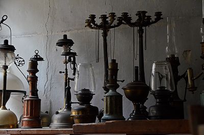 I Buy Antique, Vintage and Old Lamps