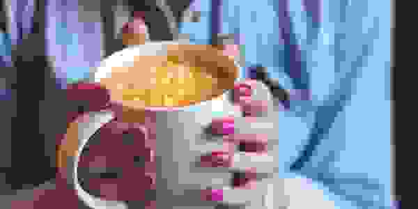 We serve up a variety of both hot & cold drinks, and stock 7 different milks & milk alternatives 