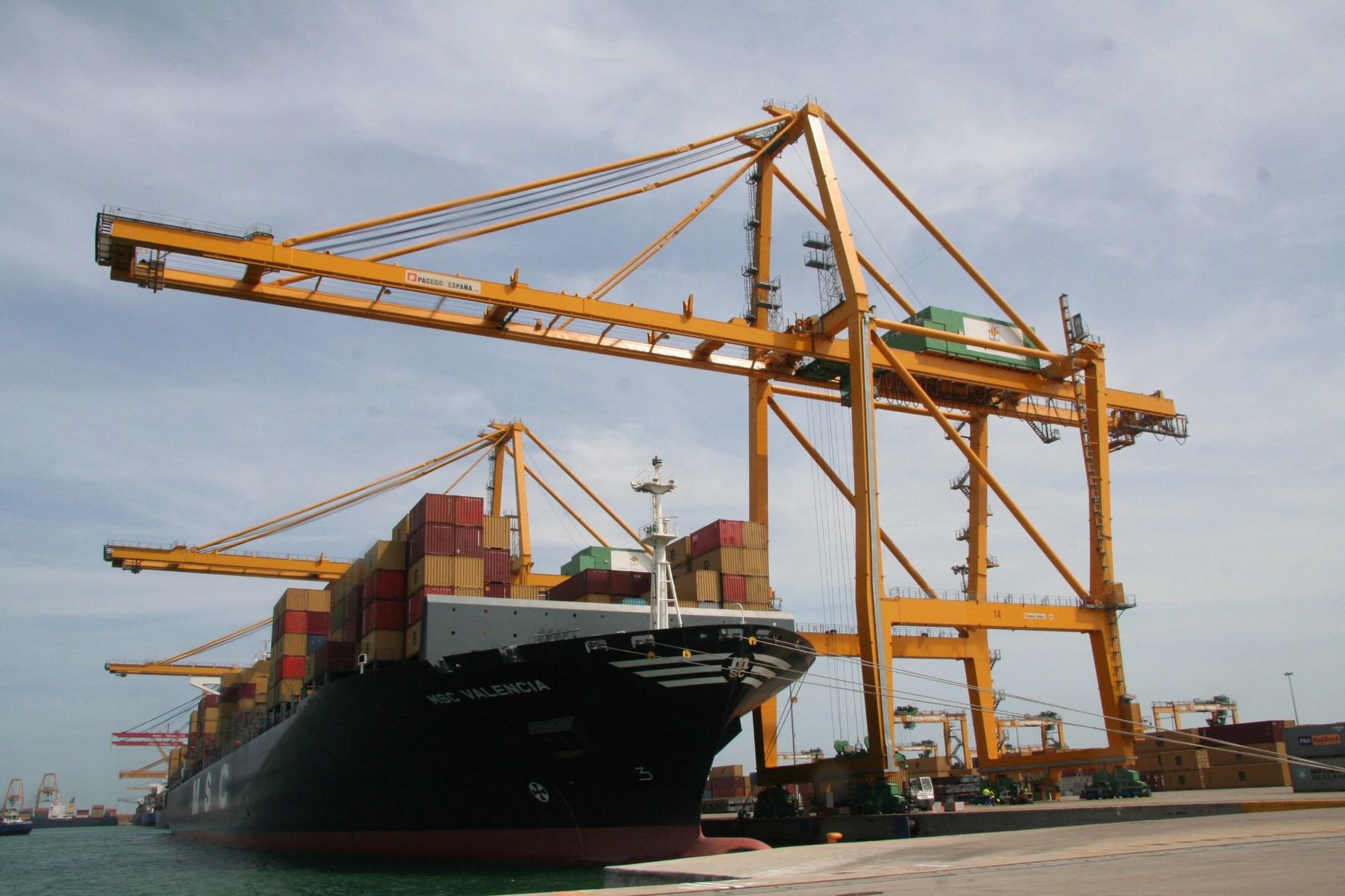 Shipping container loading at port