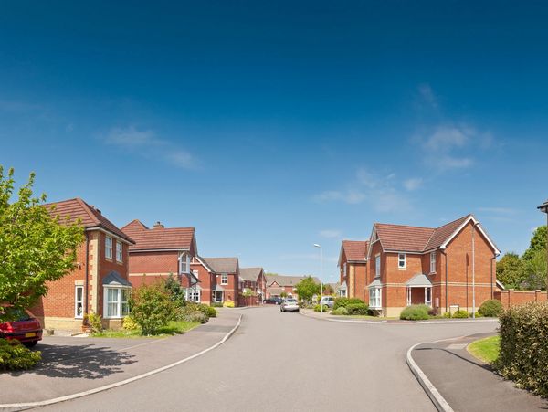 a beautiful neighbourhood full of houses