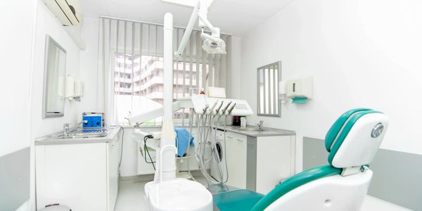 Dentist, Rochester, Dentist Near Me, Crown, Braces, Orthodontist, Veneers, Root Canal, Extract