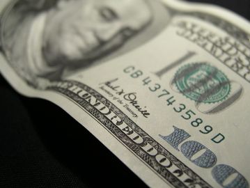 Remove money blocks with a money Reiki treatment