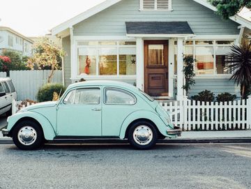 Car parked in from of home for in-home consultation 