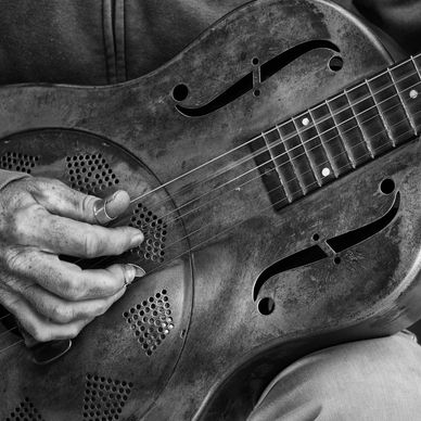 Art in the Vines musician 
