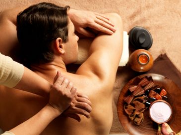 neck massage, shoulder massage, relaxing massage, calm, spa