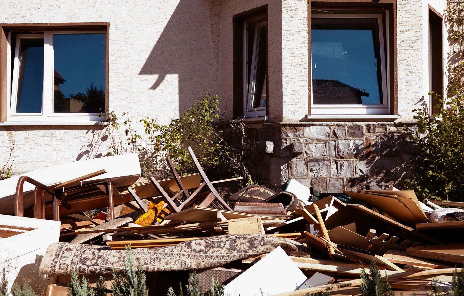 debris, clean, out, trash, clutter, organize 