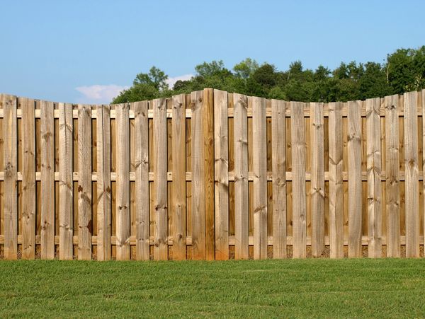 Domed 6' shadowbox fence construction. custom fence. 