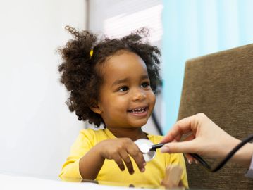 Consulta pediátrica general enfocada en el crecimiento, desarrollo y bienestar de los niños