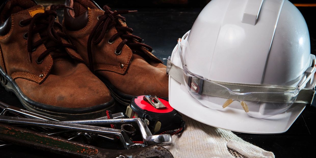 PPE for working outside. Hiring page for heavy equipment operators, laborers, foremen, and managers