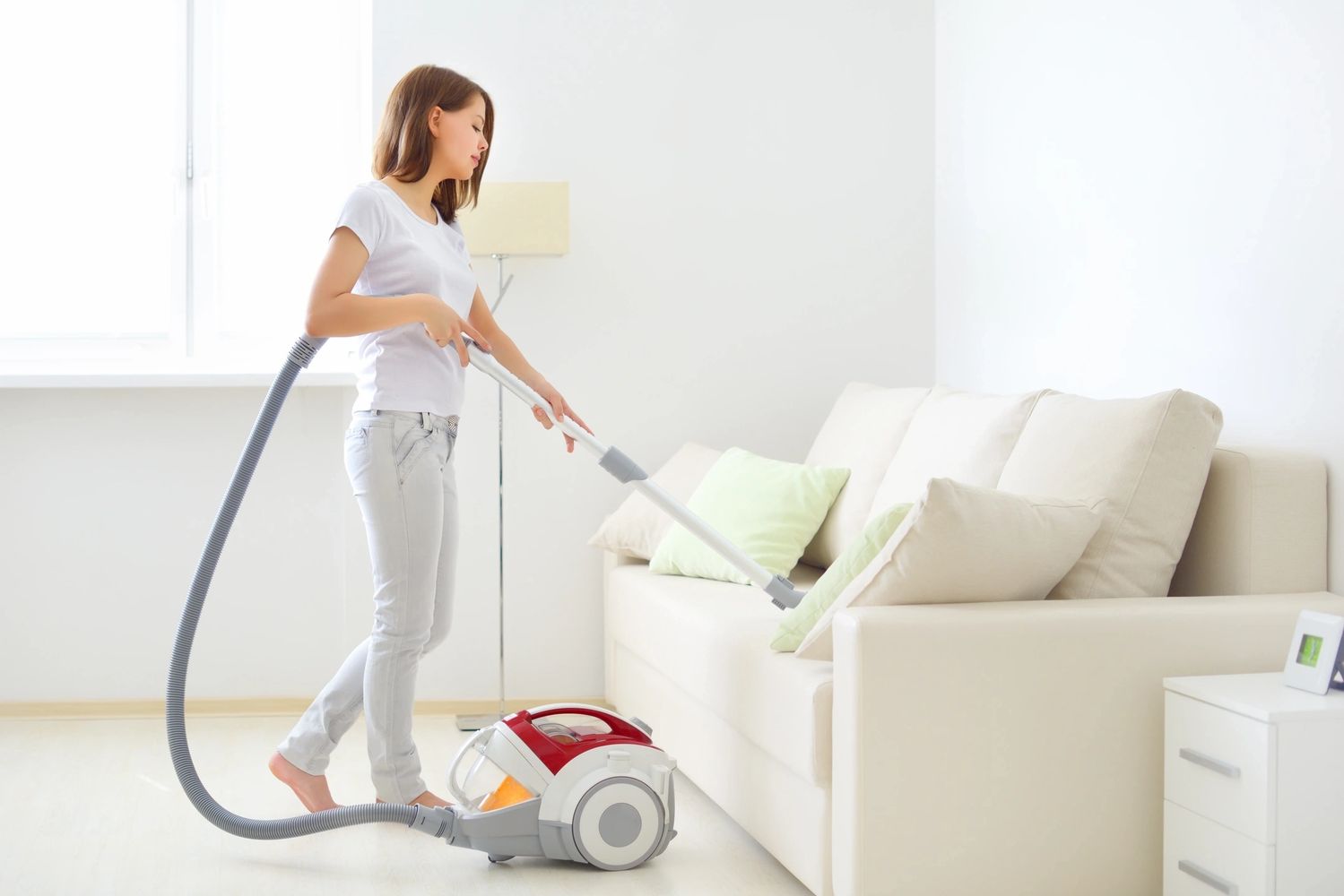 Our Cleaning service ensues to vacuum all corners and crevasses in your home.