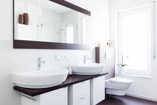 Modern Bathroom Redesign

A sleek and functional bathroom renovation featuring minimalist fixtures, 