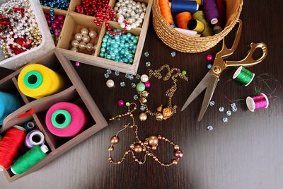 We offer a variety of jewelry making classes for all skill levels. 