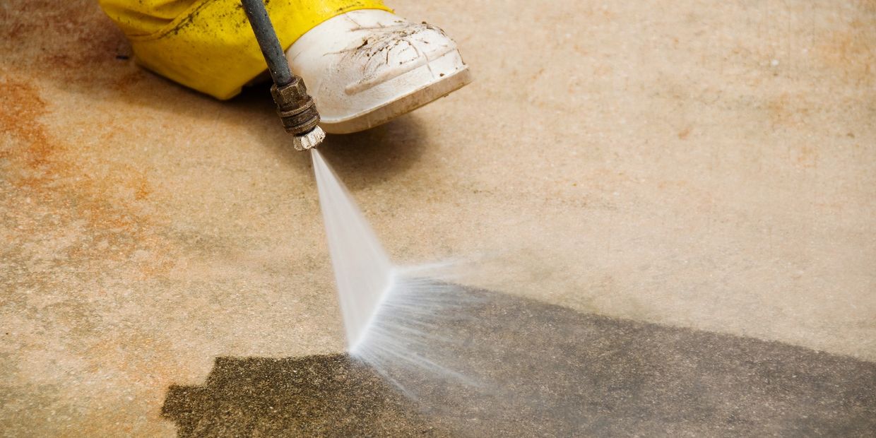 Pressure washing concrete