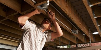 Tampa Handyman services worker,