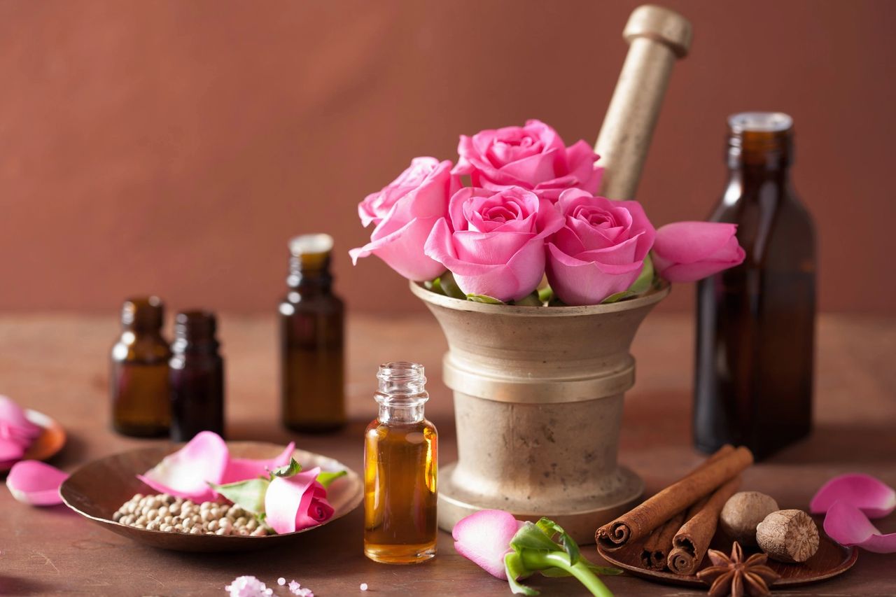 rose aromatherapy holistic healing anxiety stress depression healing plants wellness wellbeing skincare natural remedies
