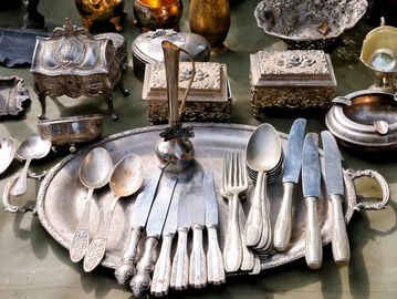 Naples, FL Antiques, sterling silver, jewelry, art 
we buy and consign 