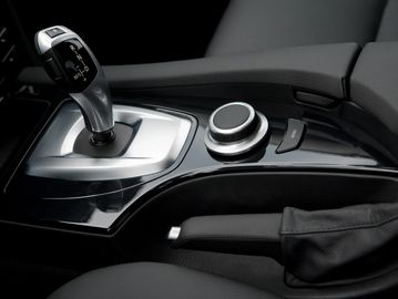 Revs Driving School Cardiff
Driving lessons in Cardiff and Llantrisant