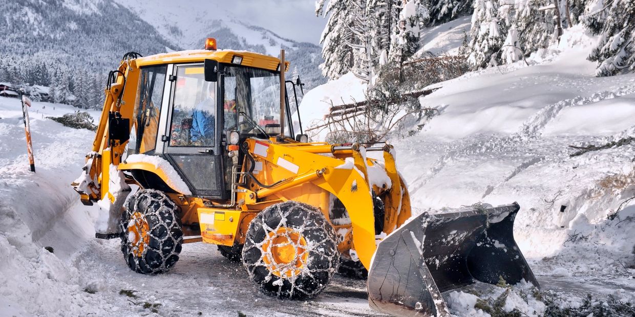 snow removal, plowing, hauling, McCall, Cascade, Donnelly, New Meadows, Idaho, Valley, Adams
