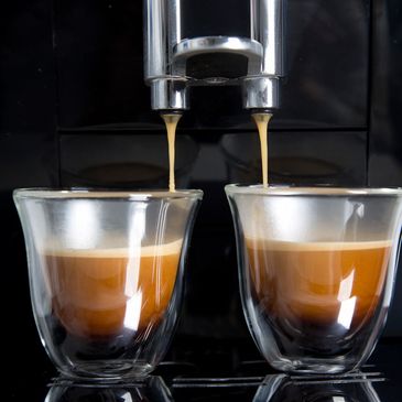 Fresh Espresso shots pulling