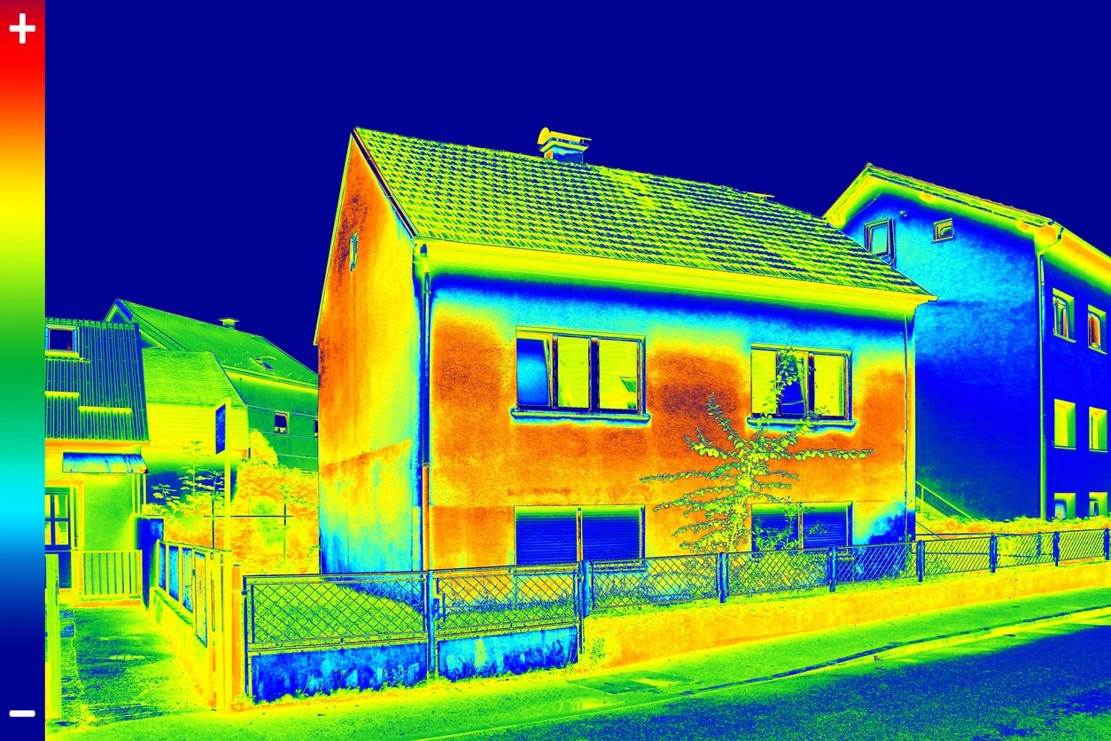 Thermal image picture of a house.