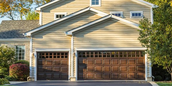 Choosing the right garage door should not be difficult, we can help.