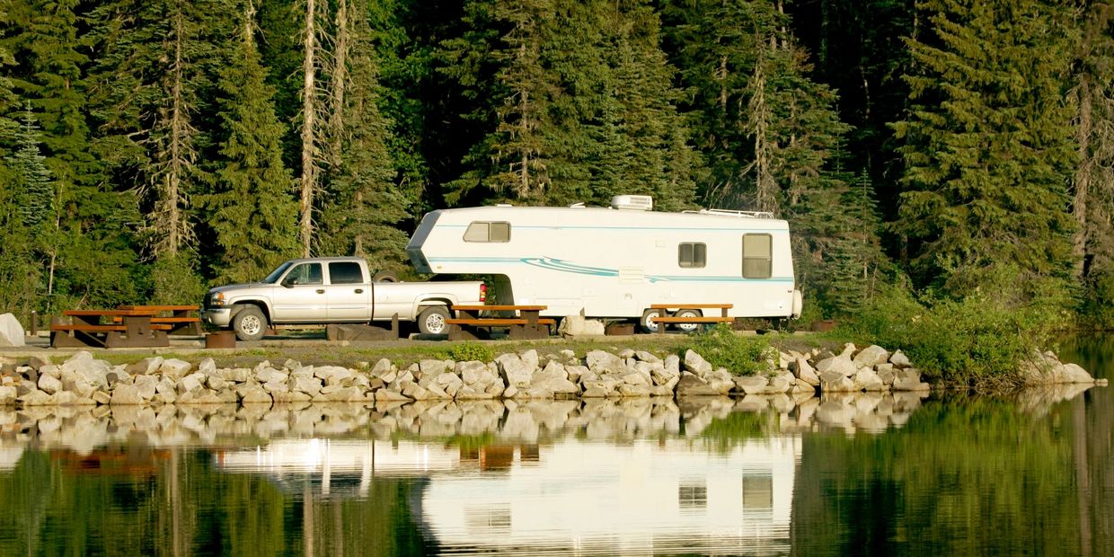 5th wheel on the lake