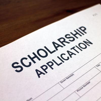 picture of scholarship application