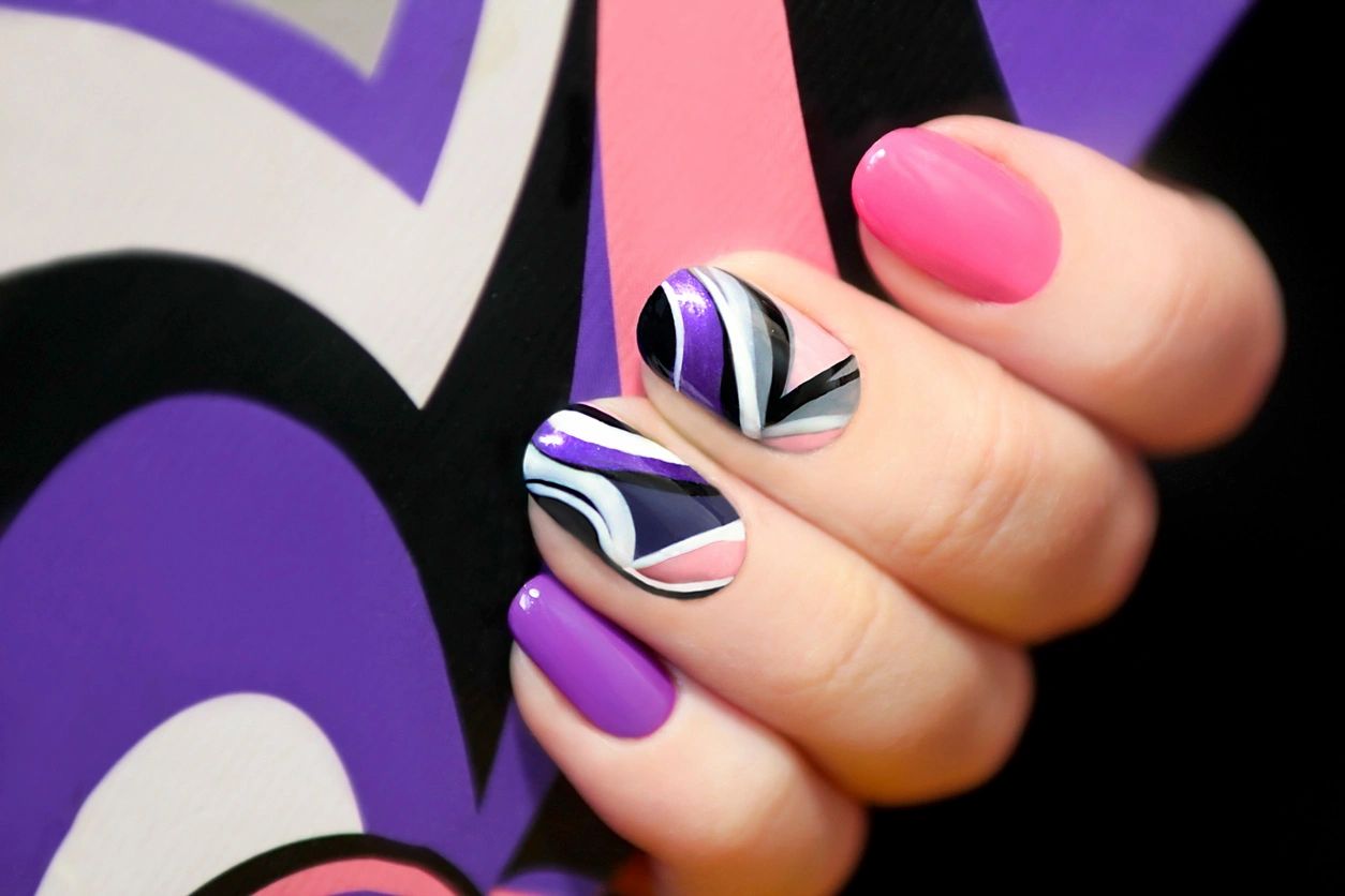 tips-toes-nail-bar