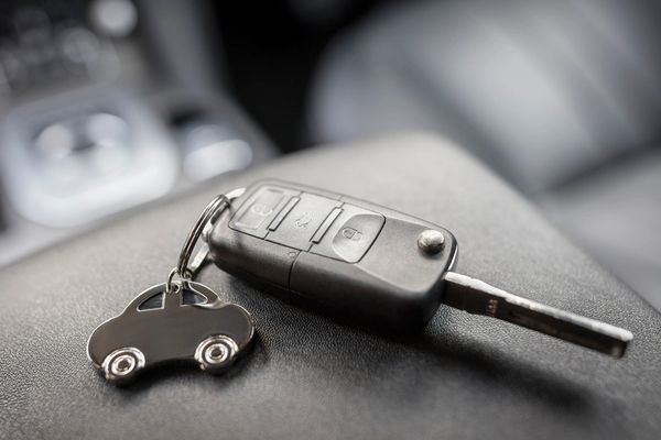 Car key with keychain