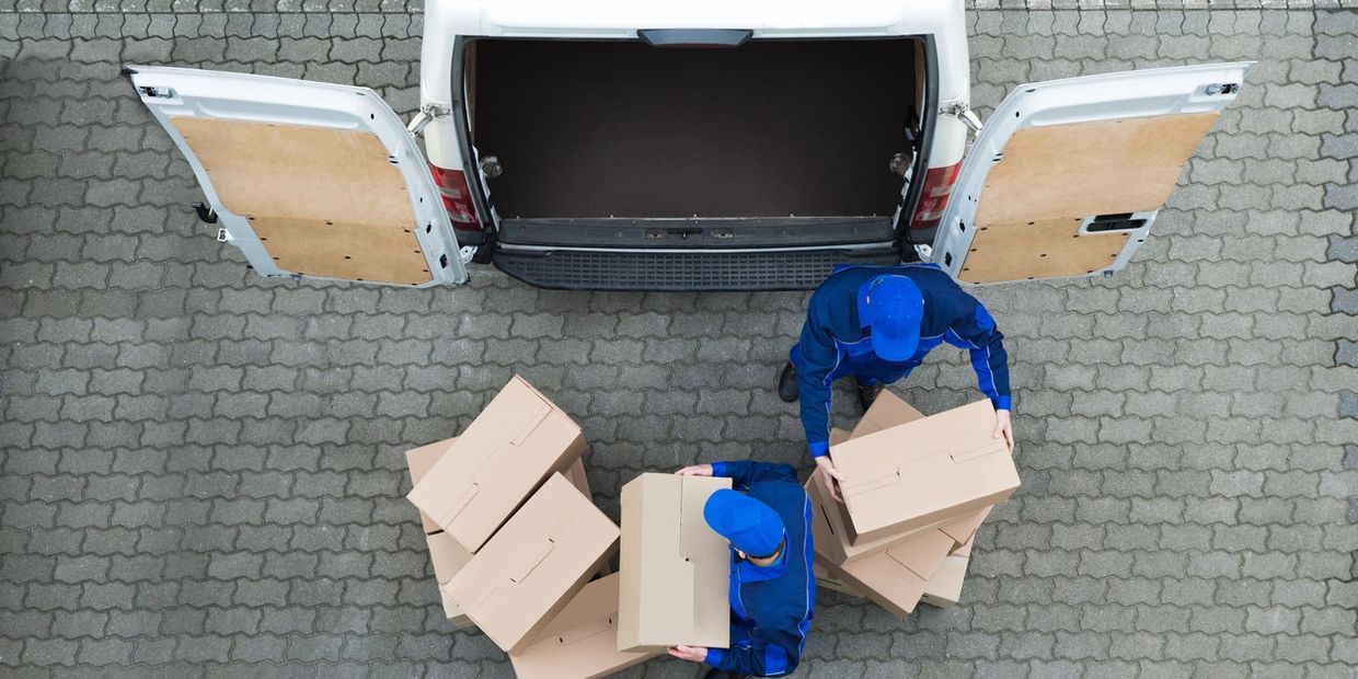 Deliver Drivers
Delivering packages