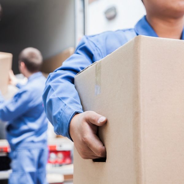 Man with van box moving information about a professional small removal moving company in Dundee