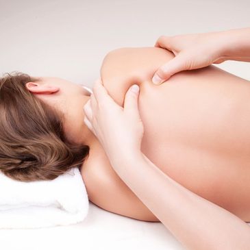 Remedial Massage aims to reduce tightness and muscle knots to improve mobility and pain symptoms.