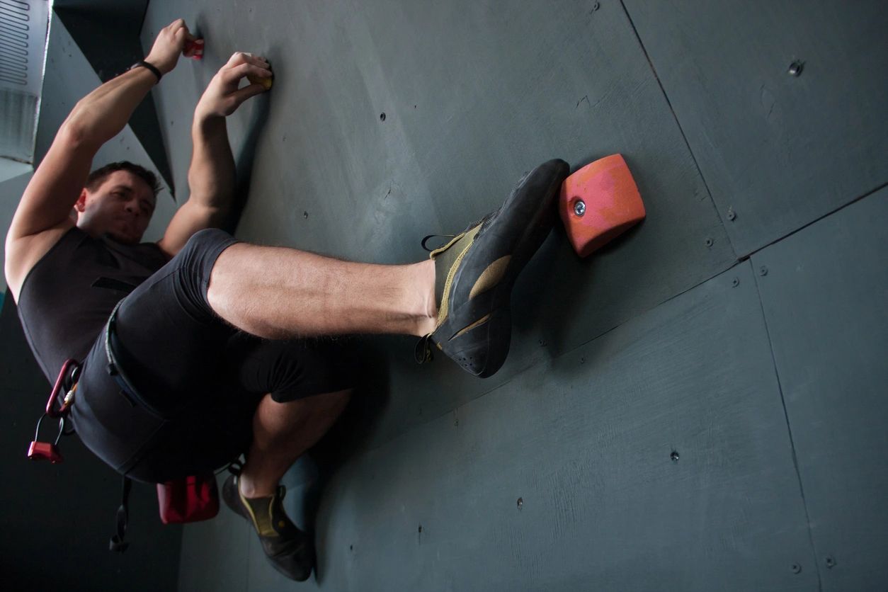Differences Unveiled Sport Climbing vs. Bouldering