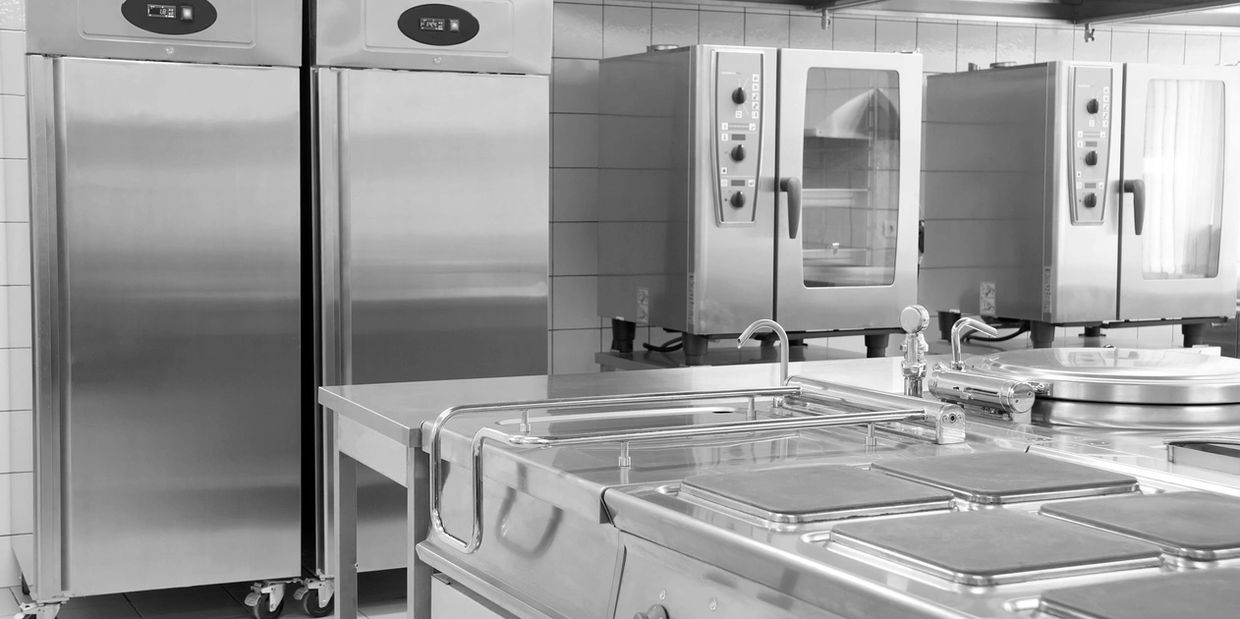 COMMERCIAL KITCHEN APPLIANCE STEAM CLEANING