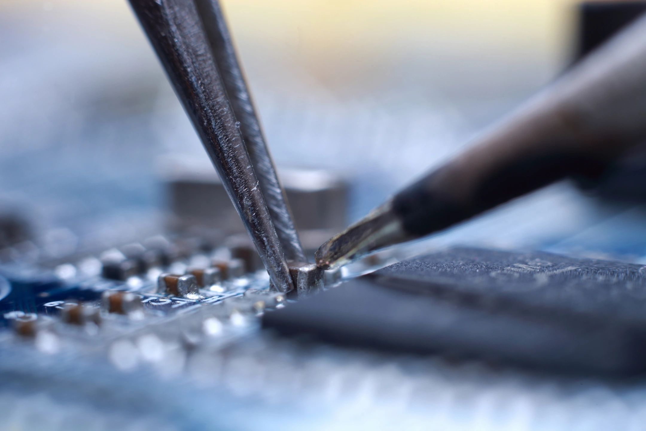 Microsoldering Board Repair