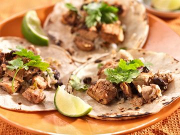 Soft Tacos with limes and cilantro 