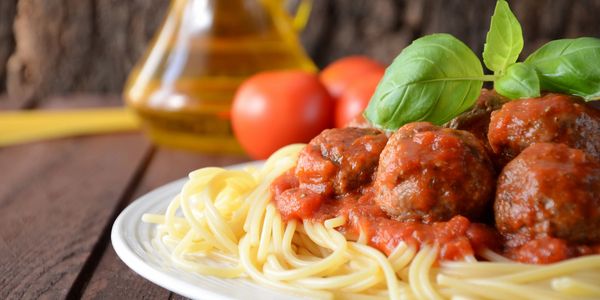 spaghetti and meatballs, tomato sauce