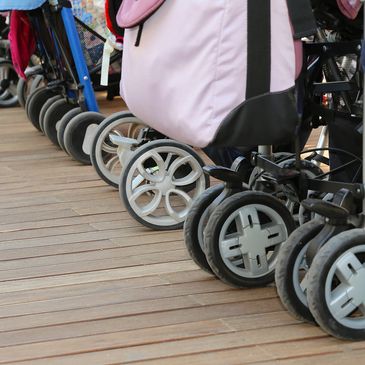 Dads and strollers 