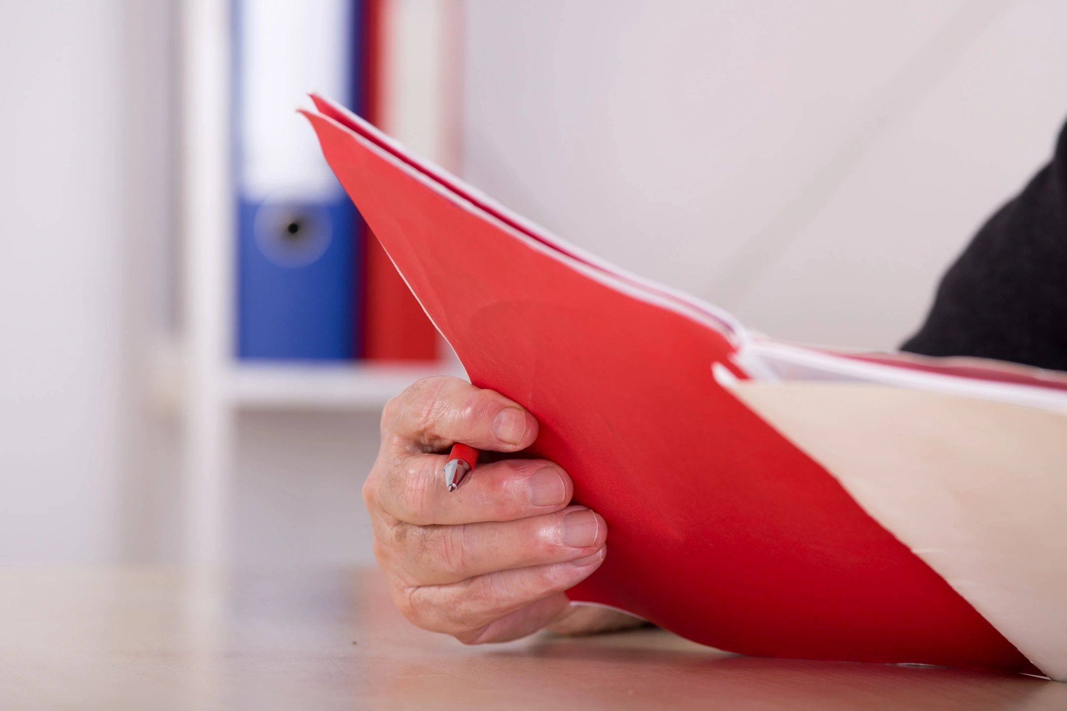 Wallace & Associates, Inc.