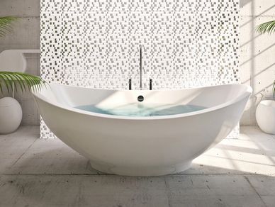 Picture of free standing pedestal bathtub