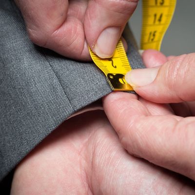 Made-to-measure jacket sleeve length adjustments