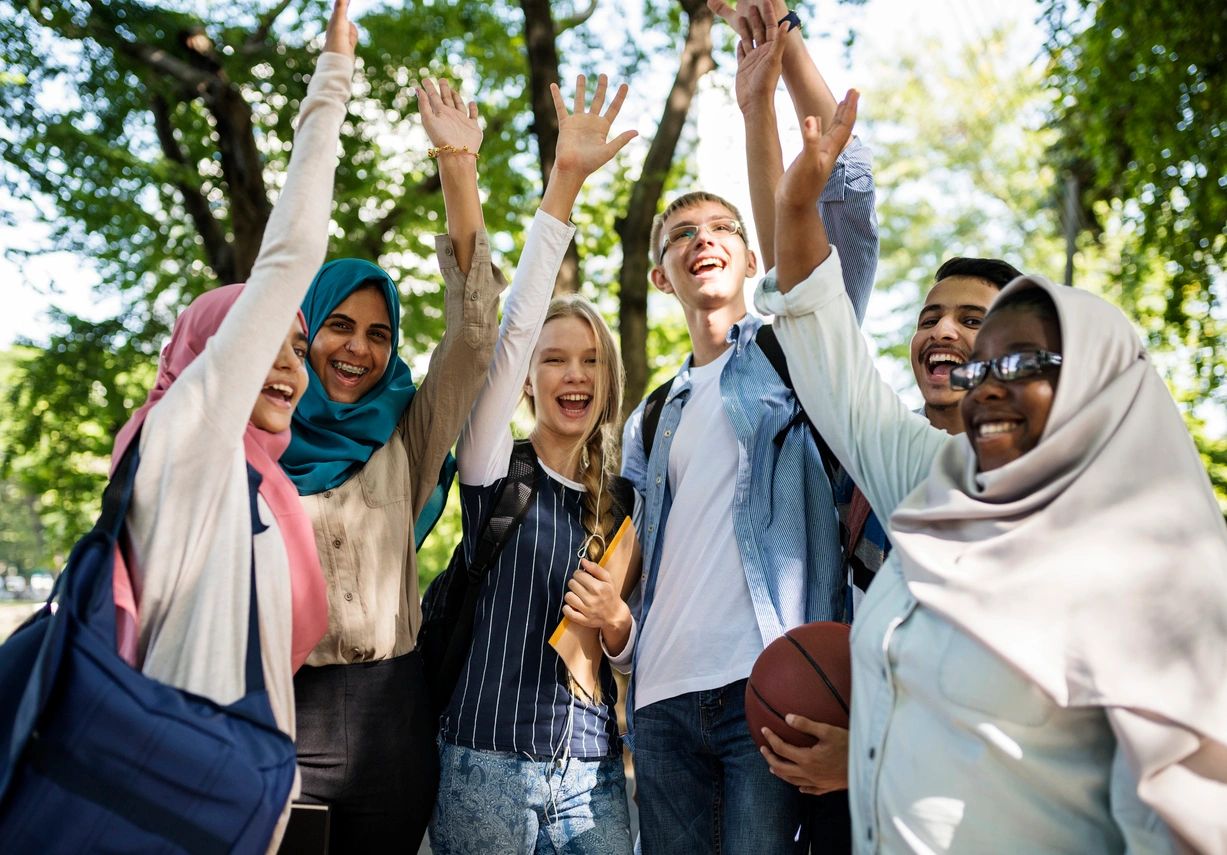 Мусульманские подростки. Волонтеры. Muslim Youth. Muslim friends. Policing a diverse Society.