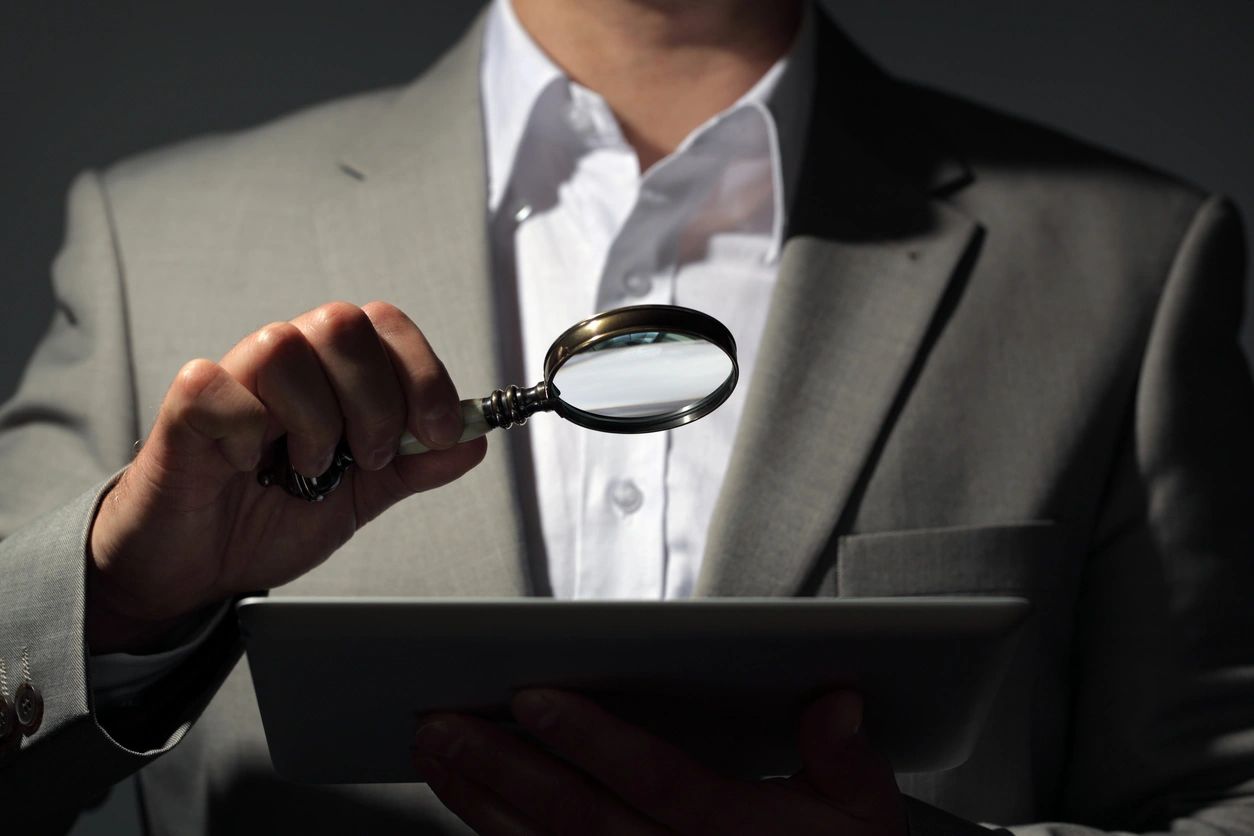 HIRE A PRIVATE INVESTIGATOR