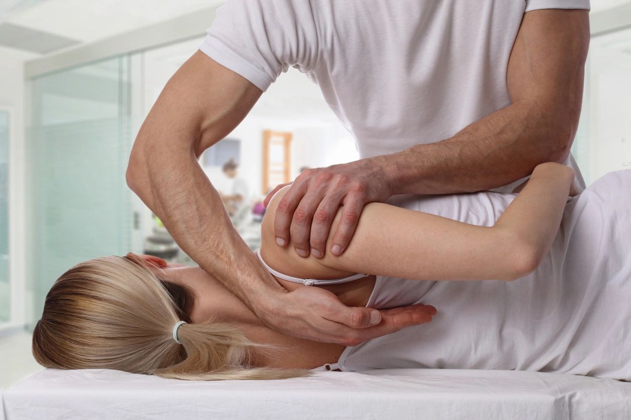 Chiropractic and Sports Therapy are great options for shoulder pain