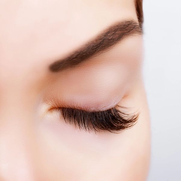 eyelash extensions 